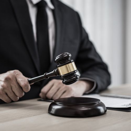 Calificados Abogados de Accidentes de Camiones, Bicicletas y Motocicletas en Chicago