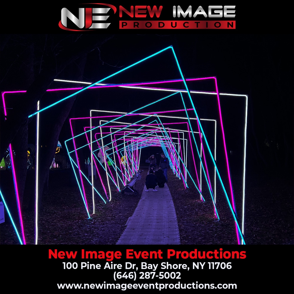 What are the benefits of using intelligent lighting fixtures for live events in New York City?