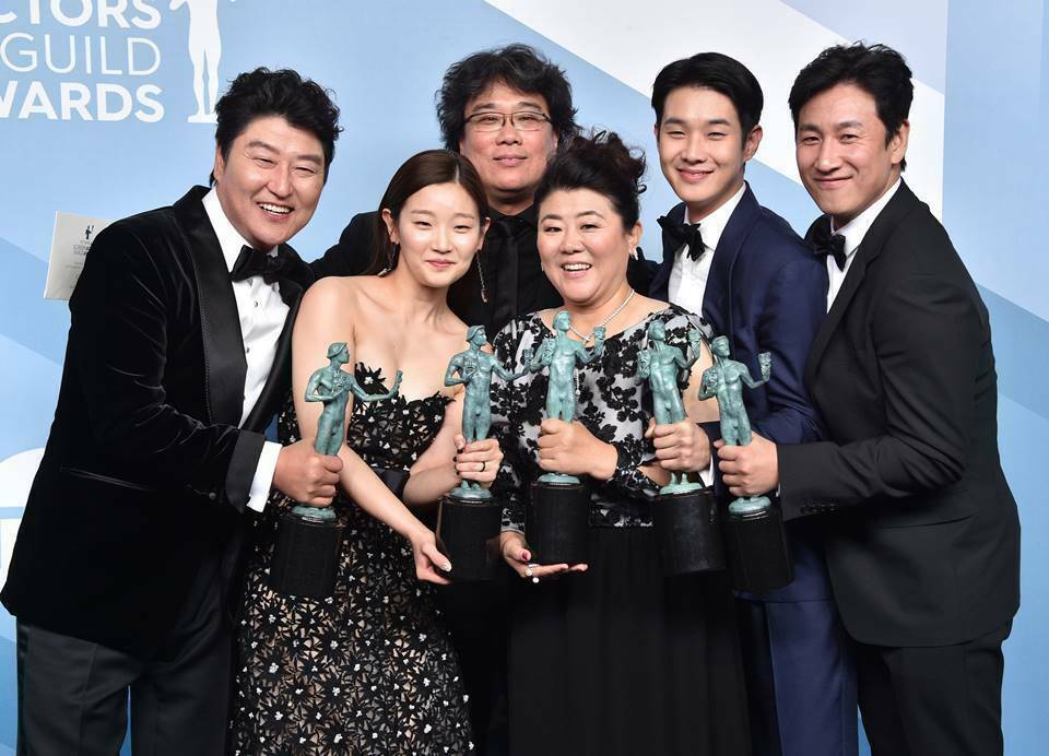 Elenco de Parasita vencedor Melhor Elenco SAG Awards