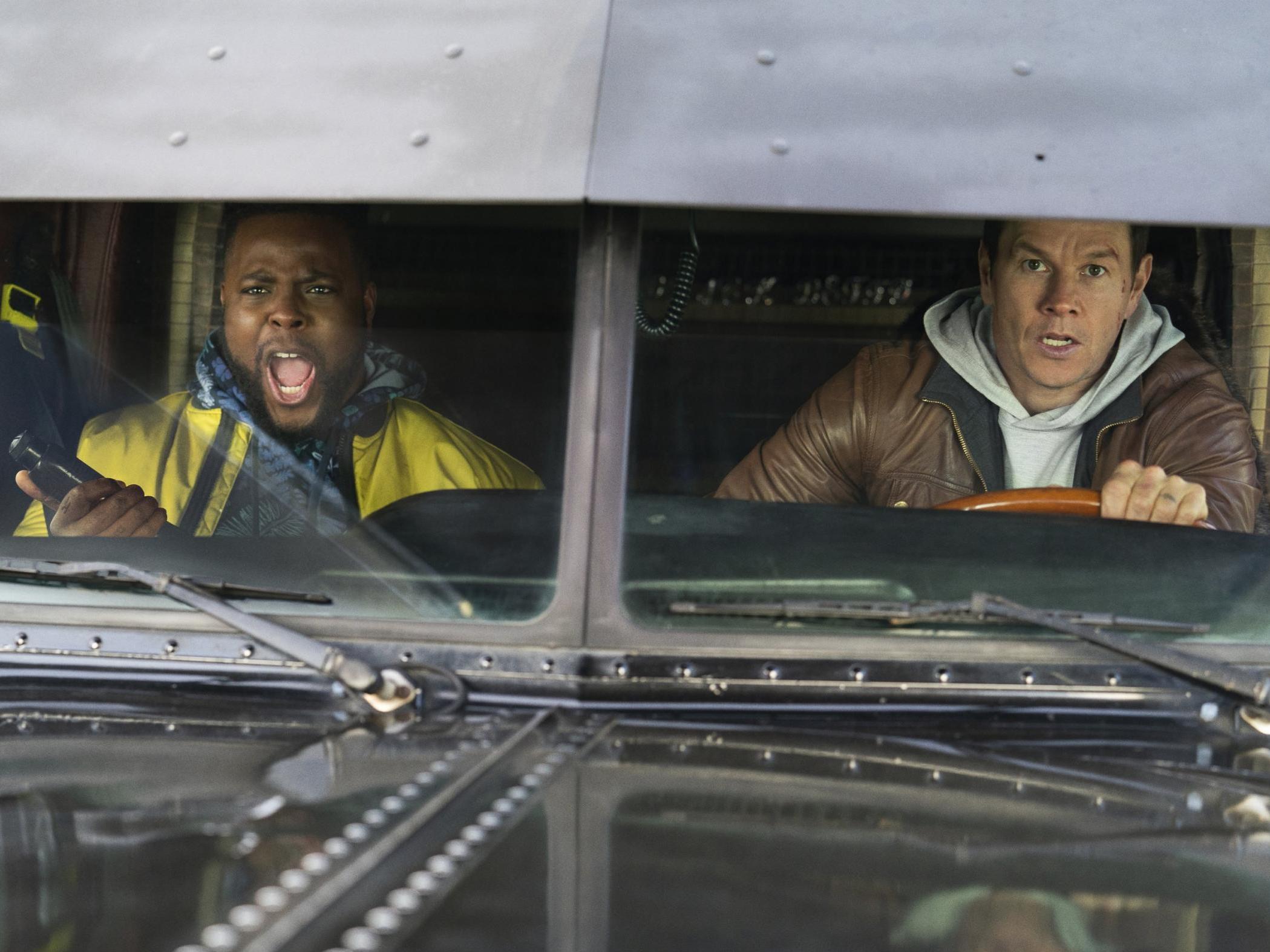 Spenser Confidential: o novo filme de Mark Wahlberg na Netflix descrito como uma 'bagunça de pintar por números' nas primeiras críticas