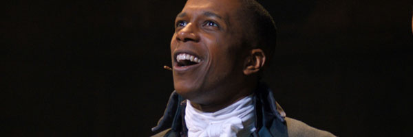'Hamilton': Leslie Odom Jr. não se arrepende de ter deixado o programa, mas está emocionada É na Disney + 1