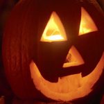 Disney + Revelando o filme de comédia de Halloween 'Spooked'
