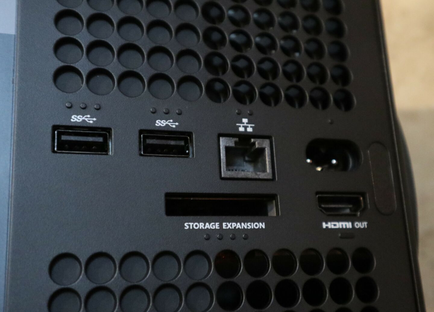 Divulgados primeiros testes do SSD, Quick Resume, Retrocompatibilidade, e outras funções do XBOX SERIES X 6