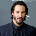 Os representantes de Keanu Reeves ficam furiosos com a WB porque ele foi tratado de maneira inferior à de Gal Gadot
