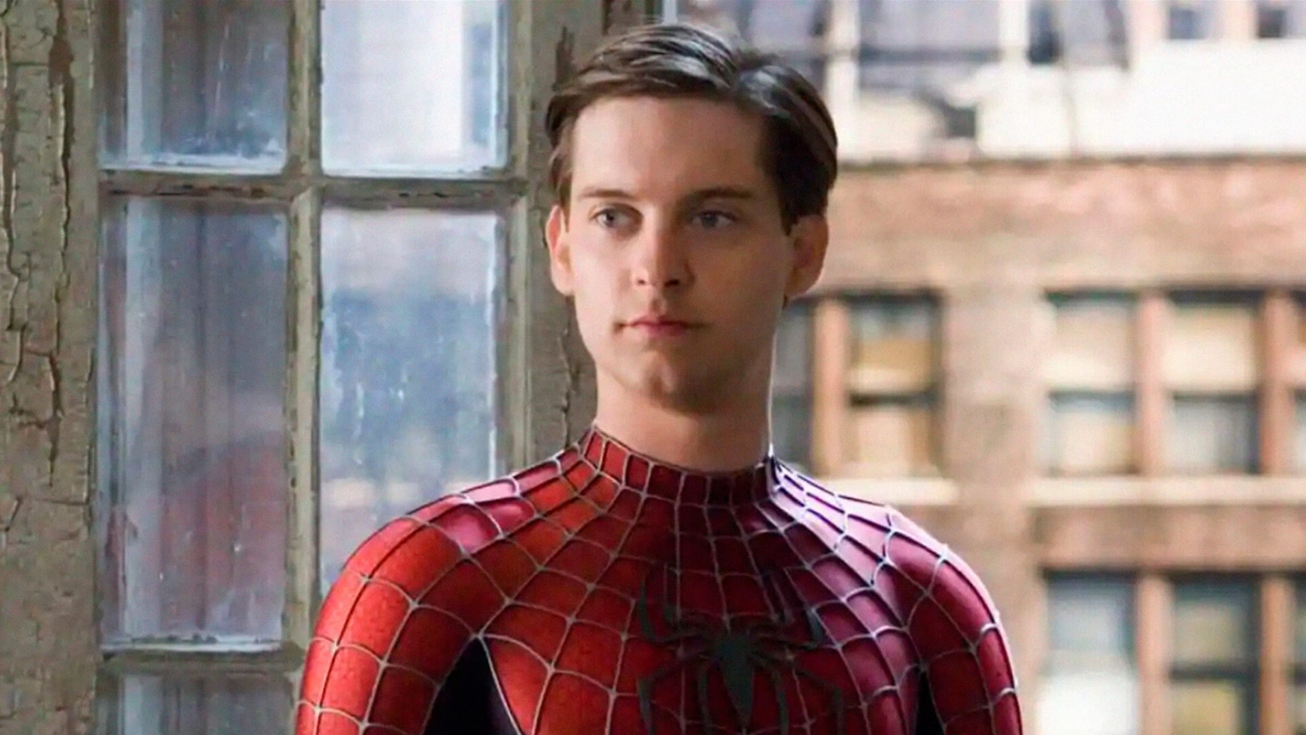 Existe um rumor de que Toby Maguire foi testar figurino para Homem Aranha 3