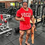 Foto de treino de The Rock prova que Adam negro não pula o dia das pernas