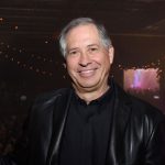 Robert A. Altman, fundador e CEO da Bethesda, morre aos 73 anos.