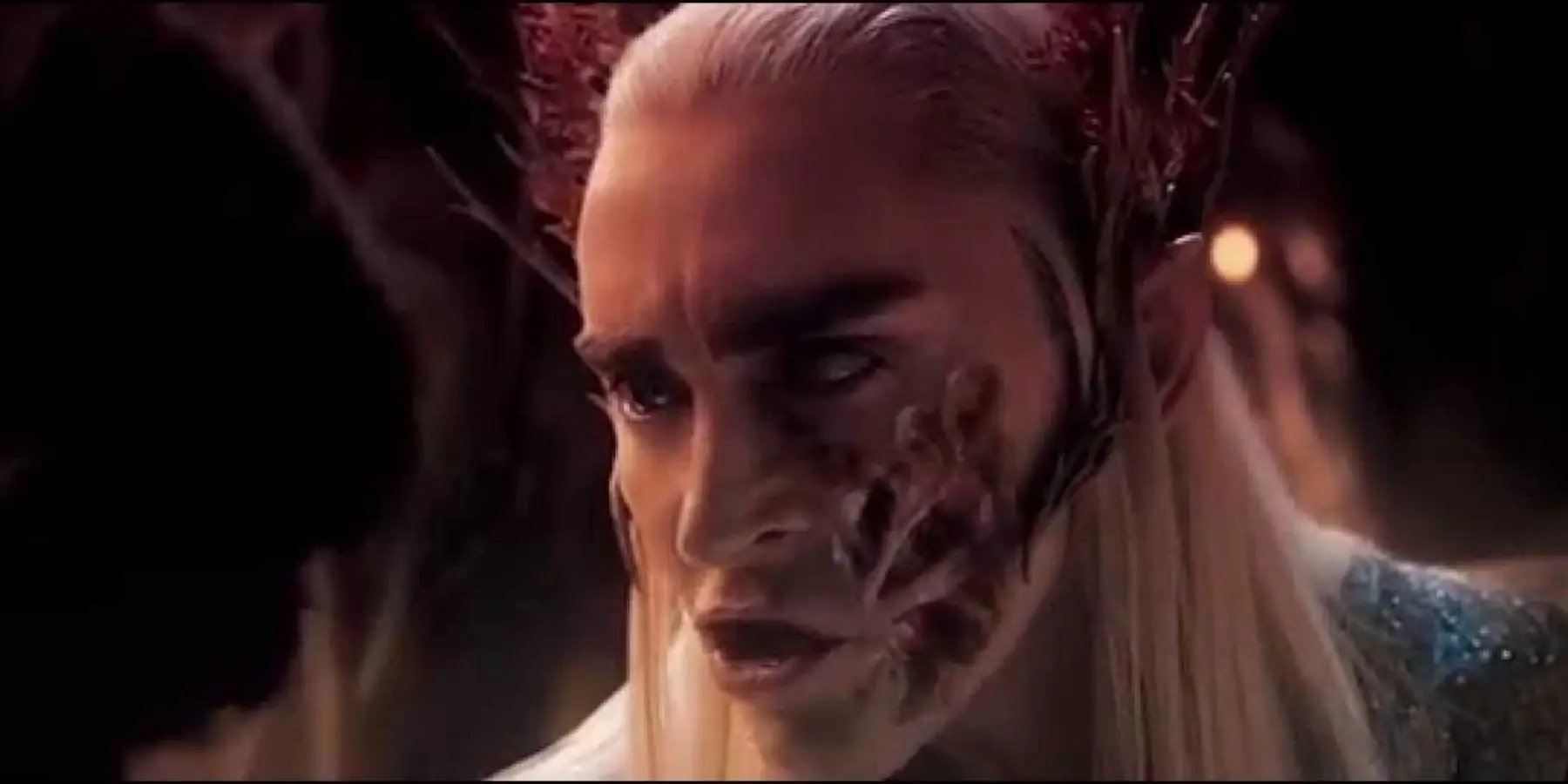 O Hobbit: O que é a cicatriz no rosto de Thranduil e como ele é capaz de escondê-la?