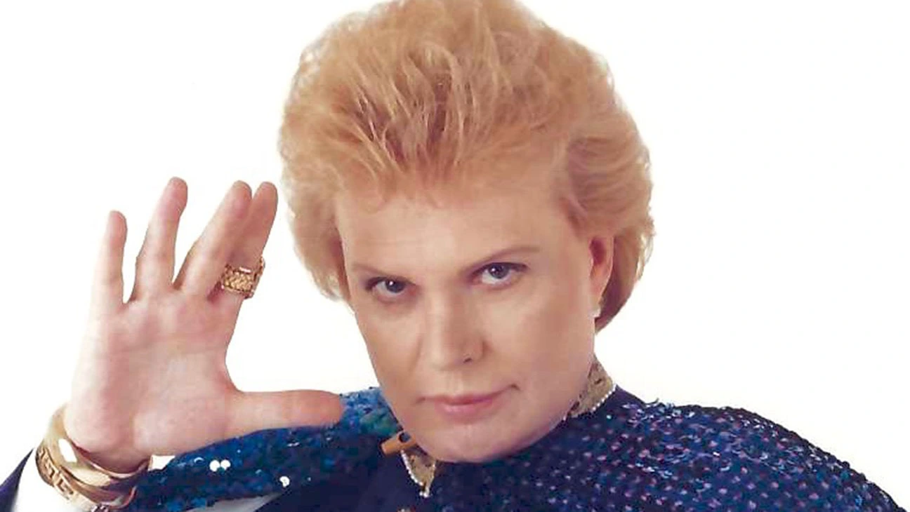 Famoso astrólogo Walter Mercado recebendo tratamento em série de TV (exclusivo)
