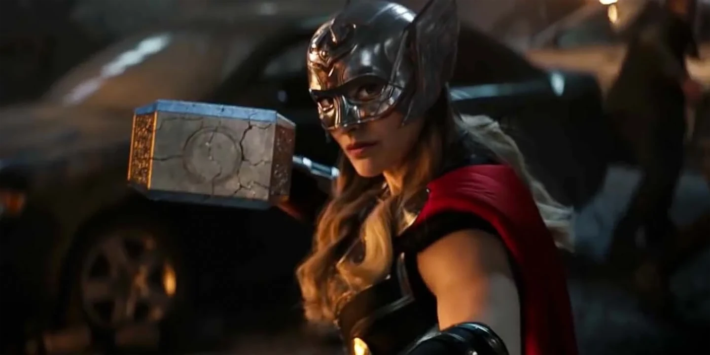 Jane Foster Reivindica O Mjolnir No Primeiro Clipe De Thor: Love And Thunder