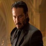 John Wick foi descrito como um homem de 75 anos então Keanu Reeves leu o roteiro?