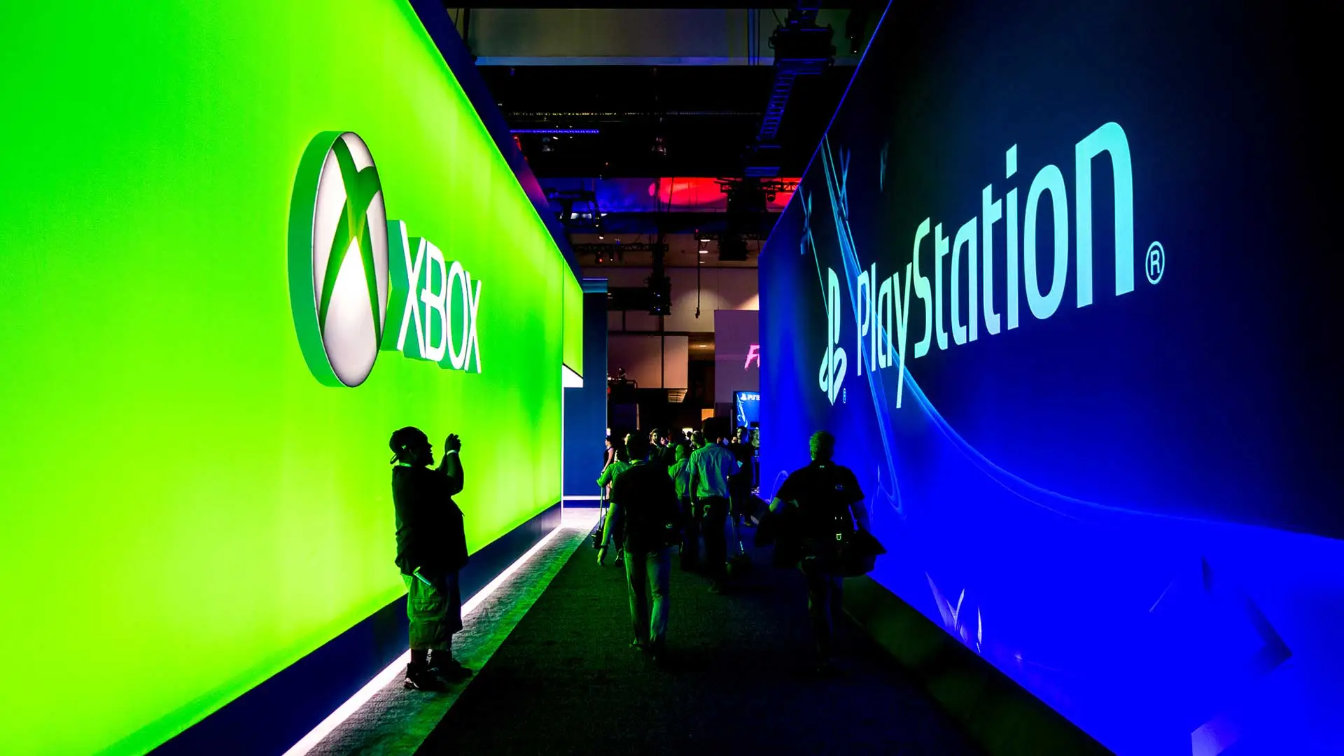 Xbox acusa Sony de pagar 'direitos de bloqueio' aos desenvolvedores em troca de não publicarem seus jogos no Game Pass