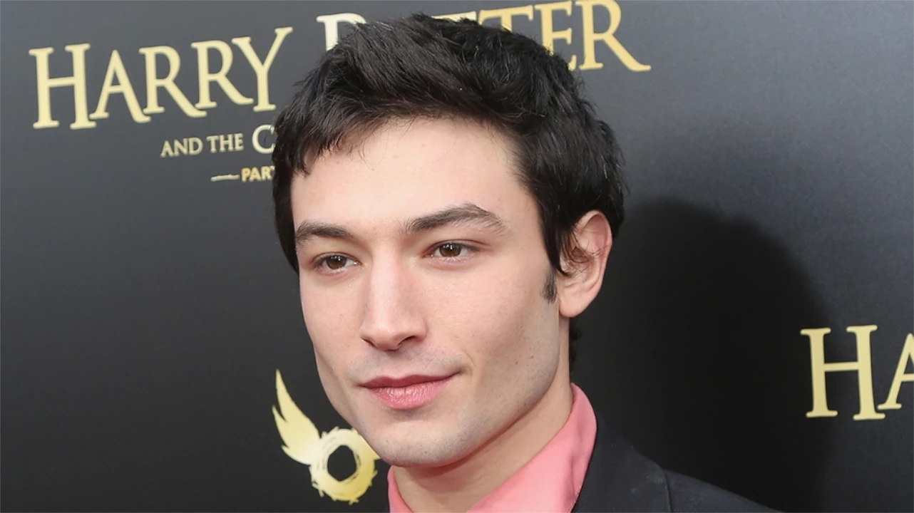 Estrela de 'Flash' Ezra Miller busca por tratamento para 'problemas complexos de saúde mental' (EXCLUSIVO)