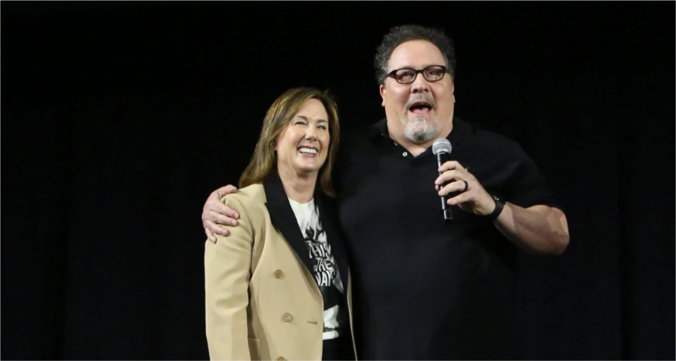 Boatos afirmam que 'Jon Favreau' se afastou de 'O livro de Boba Fett' e ameaçou sair da Lucasfilm e de Star Wars após a suposta intromissão de Kathleen Kennedy