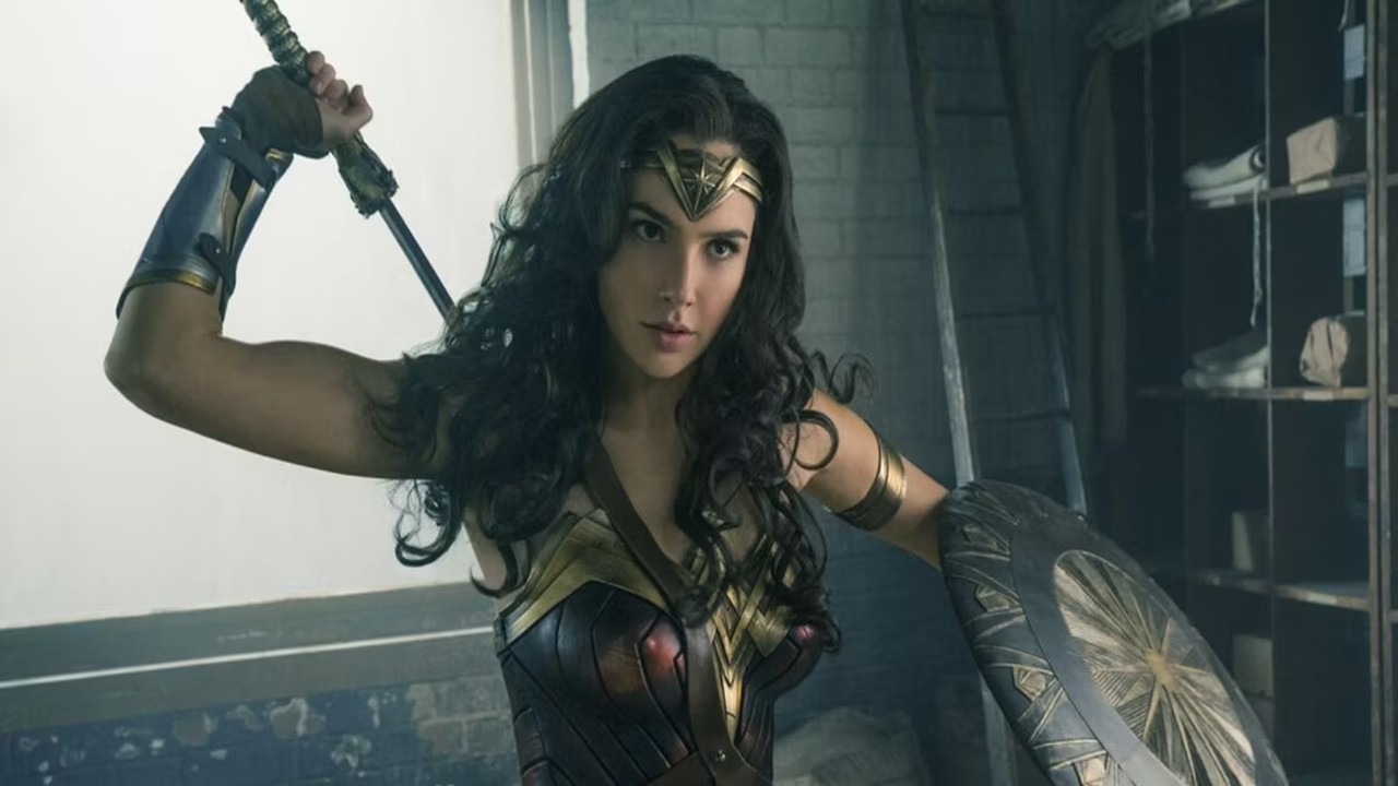 Gal Gadot com futuro ainda indefinido na DCU