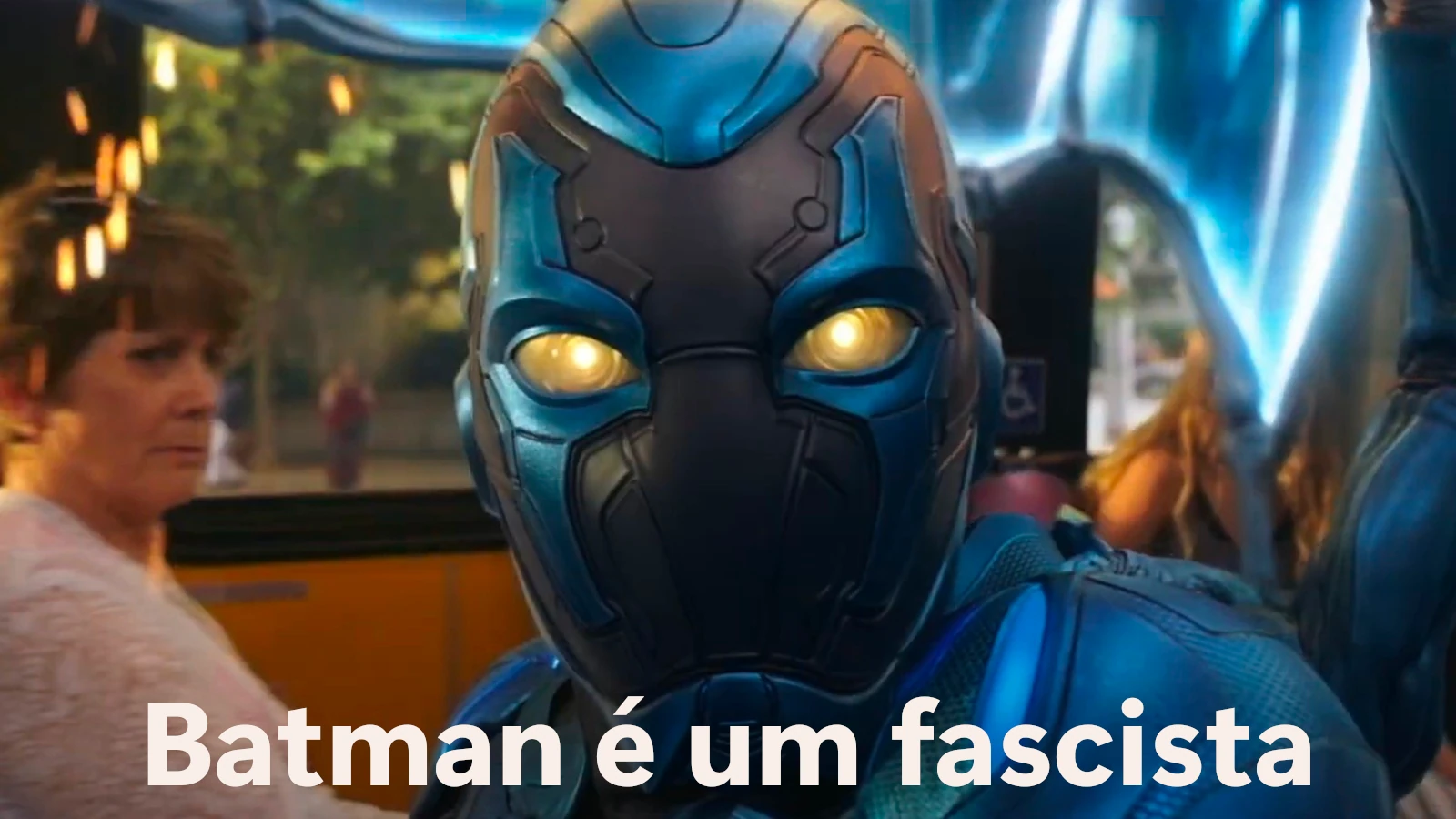 Diretor de 'Besouro Azul' muda o tom depois da zombaria 'Batman é um fascista' ele pede aos fãs para dar uma chance ao filme
