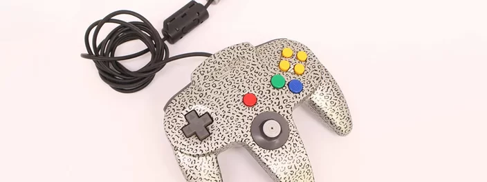 Controle raro de Nintendo 64 é leiloado por milhares de reais; veja