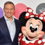Disney vendendo parte de seus negócios por 10 bilhões de dólares [Disney Falida]
