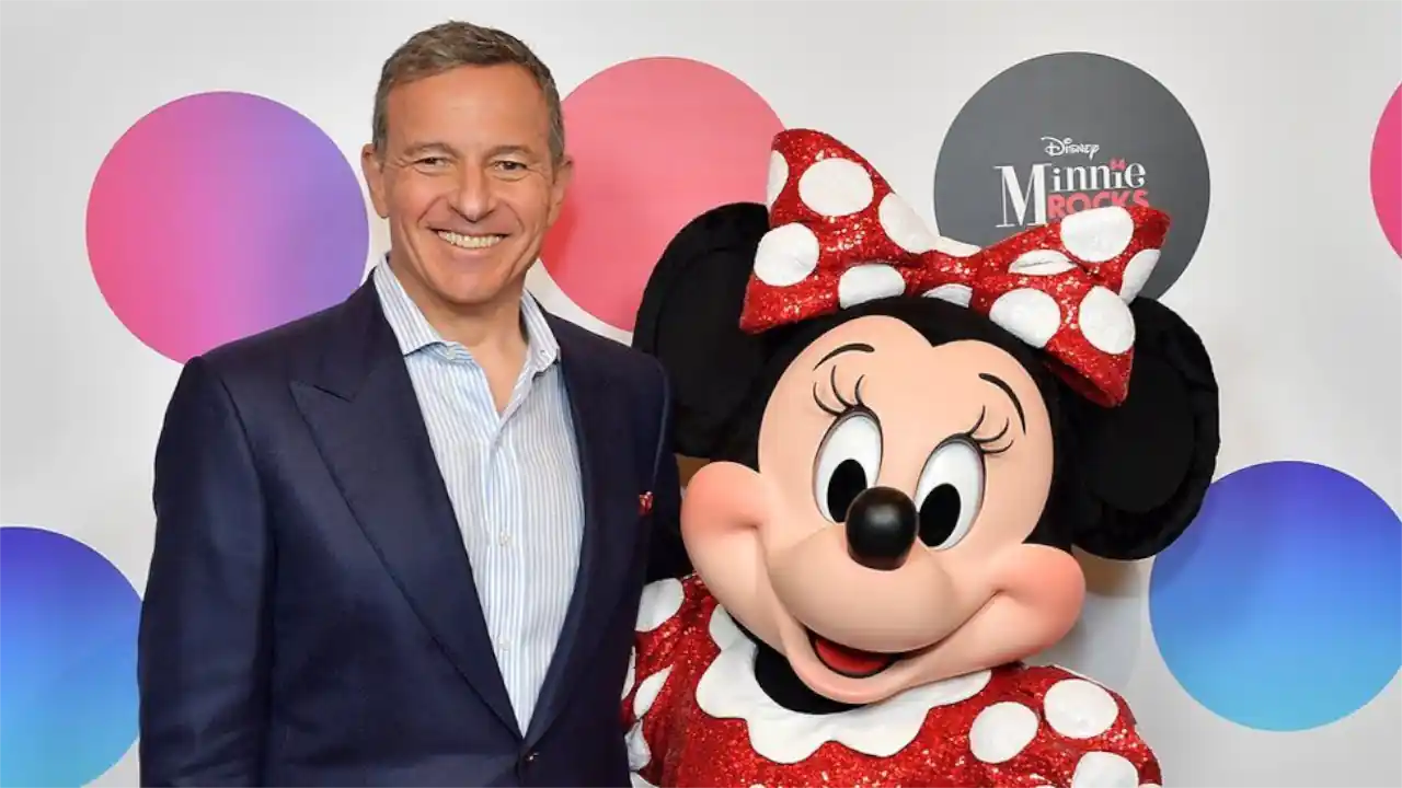 Disney vendendo parte de seus negócios por 10 bilhões de dólares [Disney Falida]