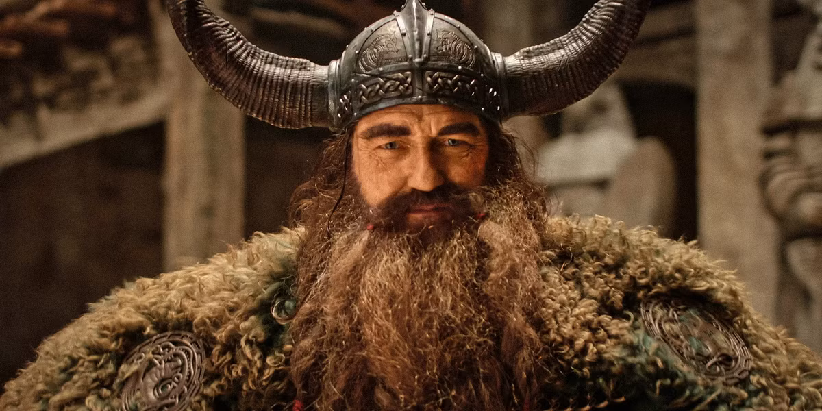 Gerard Butler, como Stoick