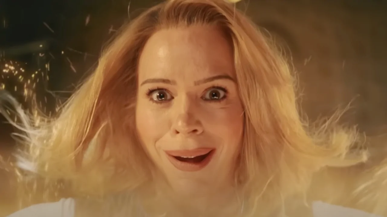 O 15º Doutor se regenera em Billie Piper em Doctor Who – YouTube, BBC