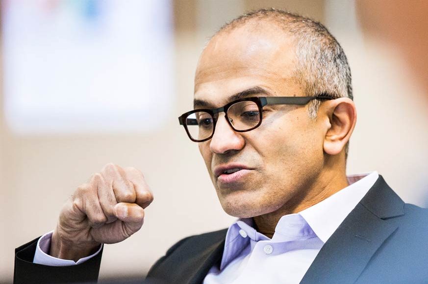 Satya Nadella revela visão do próximo Xbox: o híbrido entre console e PC que pode mudar os games