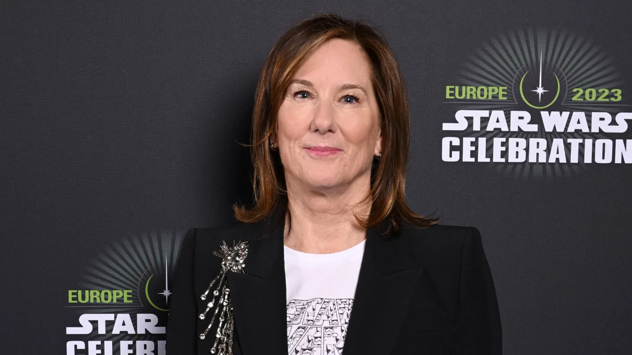 LONDRES, INGLATERRA – 7 DE ABRIL: Kathleen Kennedy participa do painel do estúdio na Star Wars Celebration 2023 em Londres, no ExCeL, em 7 de abril de 2023. (Foto de Jeff Spicer/Jeff Spicer/Getty Images para a Disney)