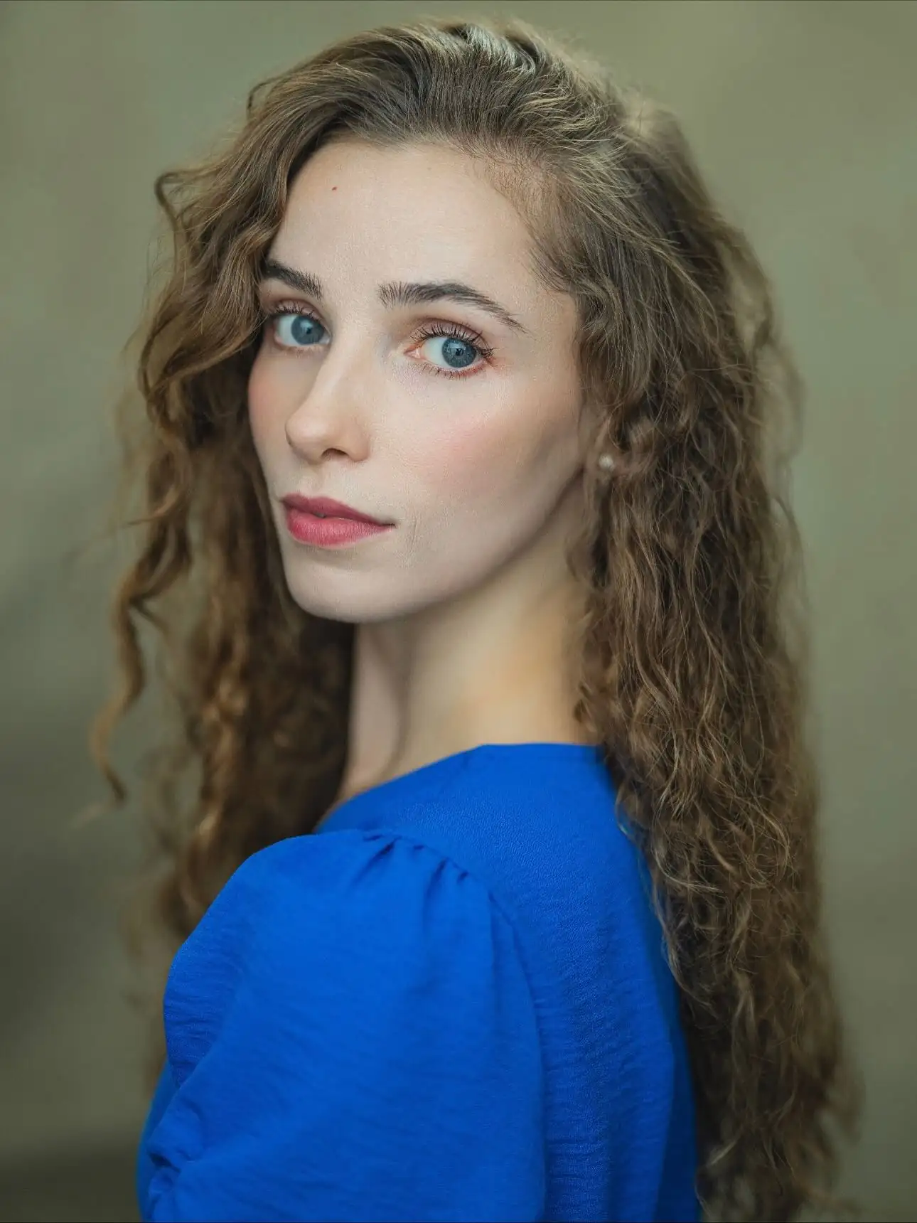 Bethany Weaver como Dorothy em WICKED: FOR GOOD.