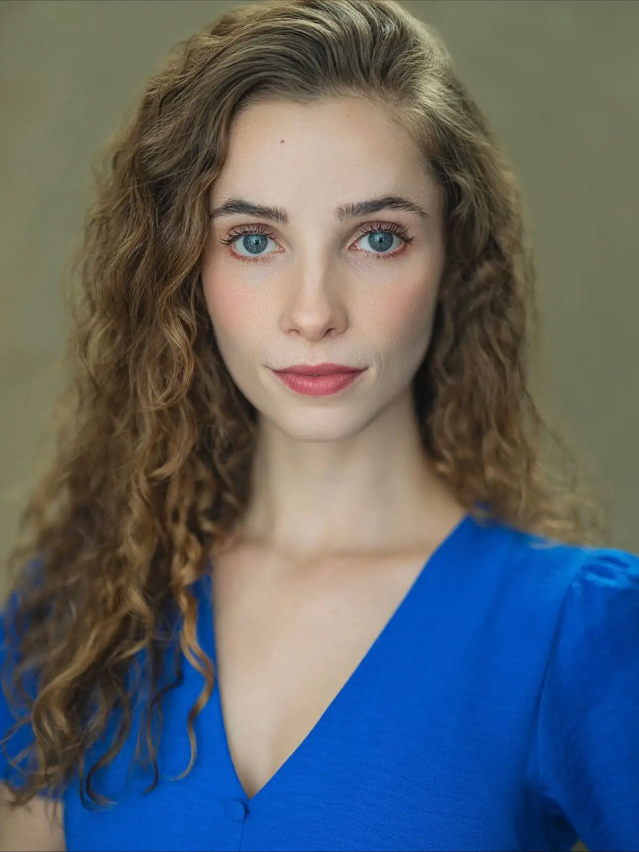 Bethany Weaver como Dorothy em WICKED: FOR GOOD.