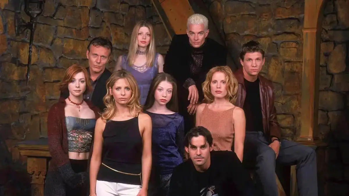 02º lugar – Temporada 5 de Buffy, a Caça-Vampiros (2000–2001)