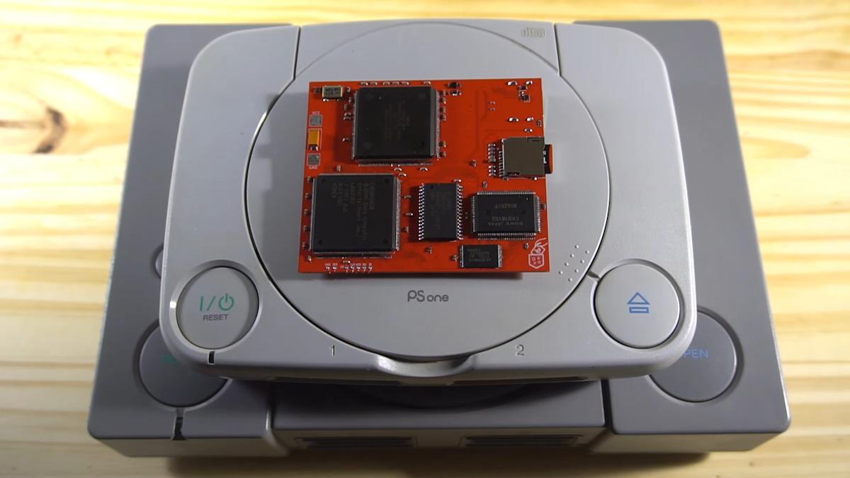 PlayStation híbrido com microSD e HDMI impressiona com design compacto e moderno