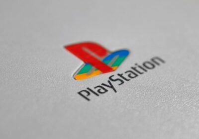PlayStation 6 pode abandonar leitor de discos embutido, diz rumor