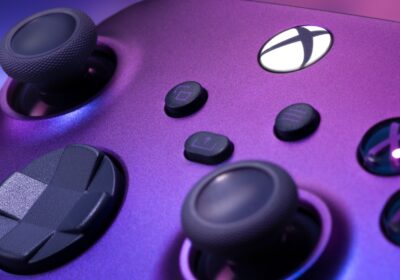 Microsoft sinaliza mudança: Xbox pode parar de exibir logos de concorrentes em eventos