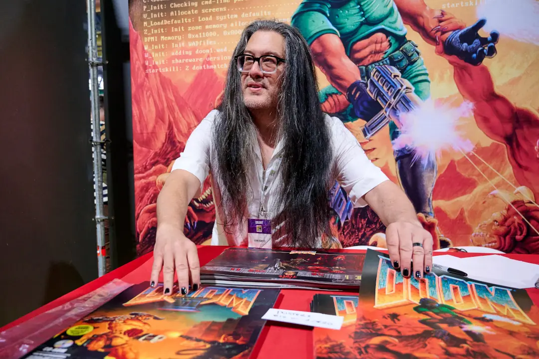 Conversa no Modo IA: John RomeroVocê disse: John RomeroJohn Romero (Alfonso John Romero) é um lendário designer, programador e desenvolvedor de jogos norte-americano, mundialmente reconhecido como um dos pais dos jogos de tiro em primeira pessoa (FPS). É responsável pela popularização dos jogos de tiro em primeira pessoa, como Doom, Wolfenstein 3D, Quake, e Daikatana, que ficaram conhecidos mundialmente.