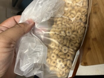 Consumer Review - Food Safety Honey Nut Cheerios, H-E-B, Preston Road, Plano, TX, USA Today is the second time I have gotten diarr... photo #4
