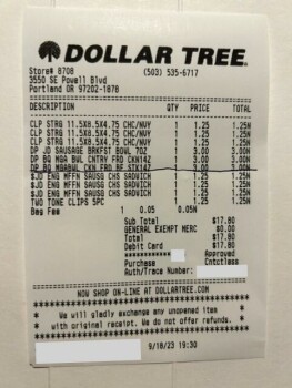 مراجعة المستهلك - سلامة الغذاء Dollar Tree, 3550 SE Powell Blvd, Portland, OR, USA Yesterday A Banquet Chicken Fried Beef Steak fro... صورة فوتوغرافية #3