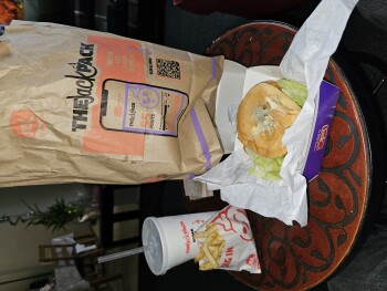 Consumer Review - Food Safety Jack in the Box, 2701 E Cesar E Chavez Ave, Los Angeles, CA 90033, USA El domingo que paso Diarrea p... photo #4