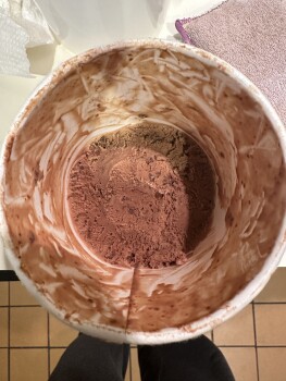 Consumer Review - Food Safety Stop & Shop, Amity Road, New Haven, CT, USA On Nov 5, 2023, I purchased a 14 oz. container of Haagen... photo #3