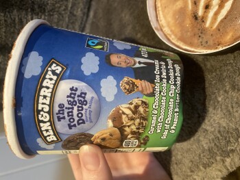 Reseña del consumidor - Seguridad alimentaria Ben & jerry Tonights Dough, Real Canadian Superstore Parkedale Avenue, Parkedale Avenue, Brockville,... foto #3