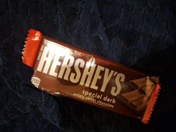Consumer Review - Food Safety HERSHEY'S SPECIAL, Walgreens, Green Street, Woodbridge Township, NJ, USA I ate the hersey special da... photo #2