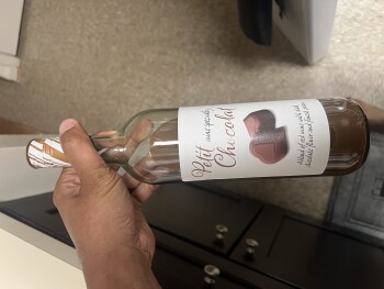 Verbraucherbewertung – Lebensmittelsicherheit ALDI, Richmond Highway, Alexandria, VA, USA I purchased chocolate wine from ALDIs a few hours after... Foto #2