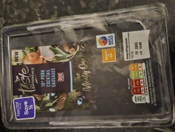 Reseña del consumidor - Seguridad alimentaria Sainsbury's, Greenclose Lane, Loughborough, UK I bought sainsburys taste the difference cocktail sau... foto #1
