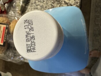 Bericht über die Lebensmittelsicherheit der Verbraucher Fairlife Milk, Walmart Supercenter, Sangani Boulevard, D'Iberville, MS, USA Purchased two bottles of... Foto #2