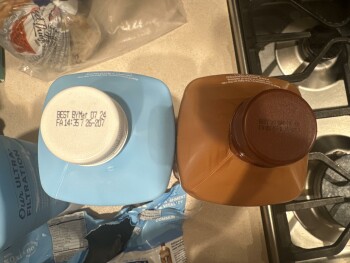 Consumer Review - Food Safety Fairlife milk, ShopRite, Chicago, IL, USA I purchase 3 bottles of Fairlife fat free milk and 1 bottl... photo #4