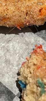 Informe de seguridad alimentaria del consumidor Tiny Grocer / SOCO, South Congress Avenue, Austin, TX, USA Found a piece of hair in my five dollar c... foto #2