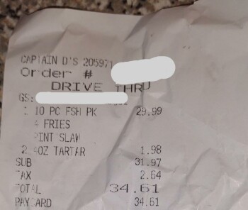 Consumer Review - Food Safety Captain D's, East Woodlawn Road, Charlotte, NC, USA Decided to go to Captain D's and order the 10 pi... photo #3