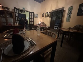 Consumer Review - Food Safety Estancia Uruguaya, Revolución de 1910, Esterito, La Paz, BCS, Mexico Ordered a burger and fries. Bur... photo #1