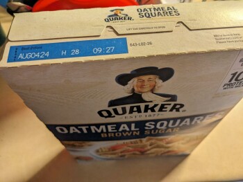 Consumer Food Safety Report Quaker Oatmeal Squares, Hy-Vee Grocery Store, Main Street, Keokuk, Iowa, USA I just bought 2 boxes o... photo #1