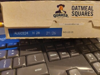 Verbraucherbewertung – Lebensmittelsicherheit Quaker Oatmeal Squares, Salem, Oregon, USA I have been eating Quaker Oatmeal Squares and did not hea... Foto #2
