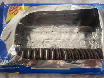 Consumer Review - Food Safety Oreo, Walmart Supercenter, Illinois 251, Peru, IL, USA We bought Oreo cookies, family size, from Wal... photo #2